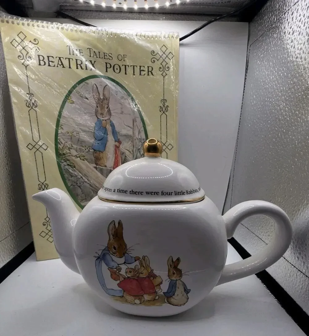 Vintage 1997 Teleflora Peter Rabbit Teapot & 1979 Beatrix Potter Calendar NOS